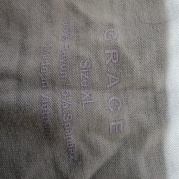 Grace Long Sleeve Workout Top with High/Low styling  - Size XLarge - Picture 11 of 14